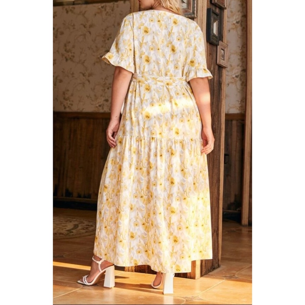 NWOT Yellow floral maxi dress - Picture 2 of 4
